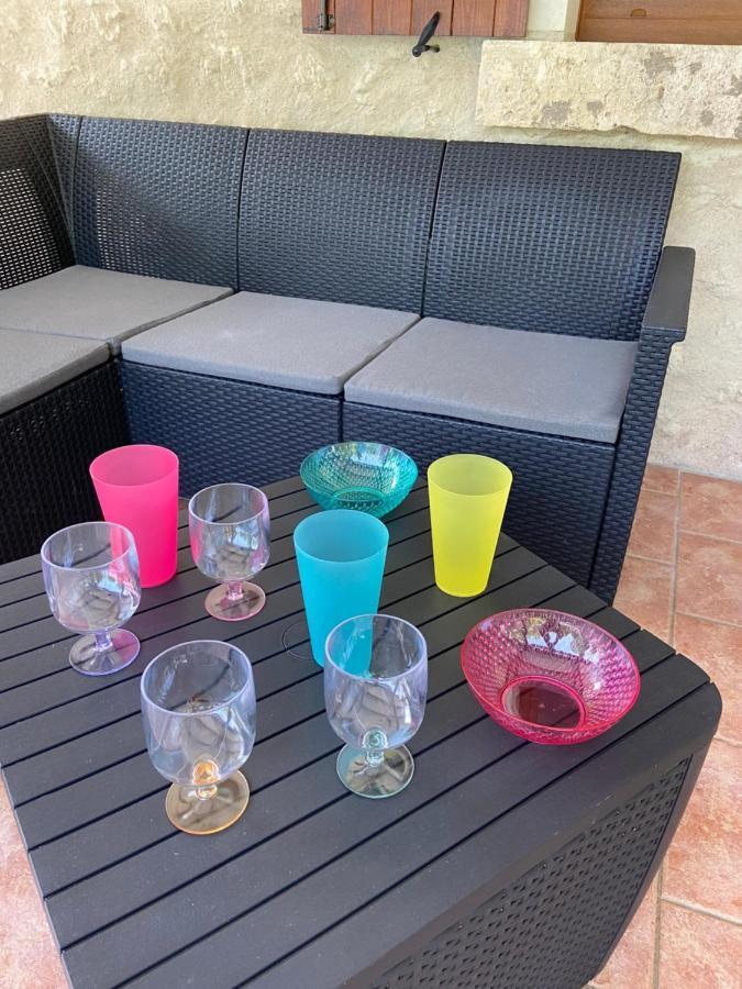 La Charmeraie : Gite De Charme, Piscine Et Spa Thésée Exterior foto